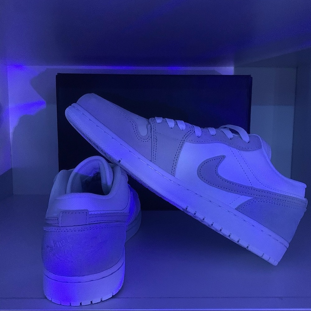 NEW Men’s Jordan 1 Low Paris - Picture 5 of 5